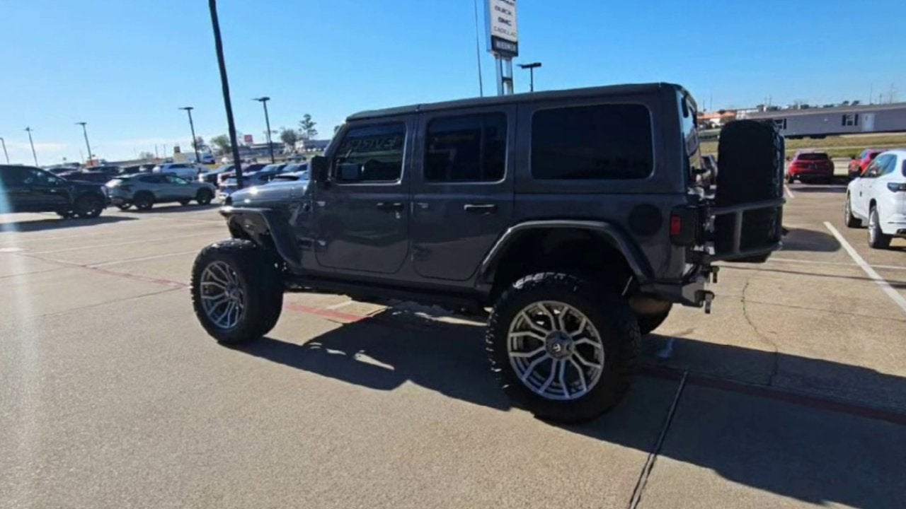 2021 Jeep Wrangler Unlimited Sahara Altitude
