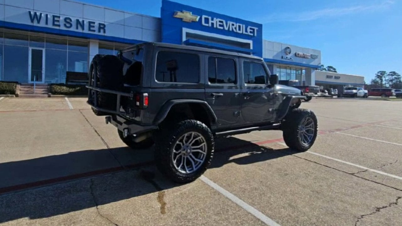 2021 Jeep Wrangler Unlimited Sahara Altitude