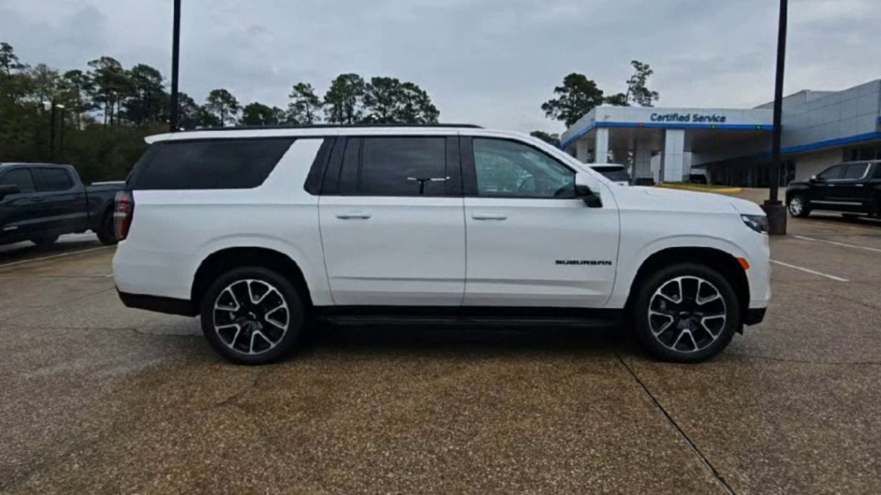 2022 Chevrolet Suburban RST