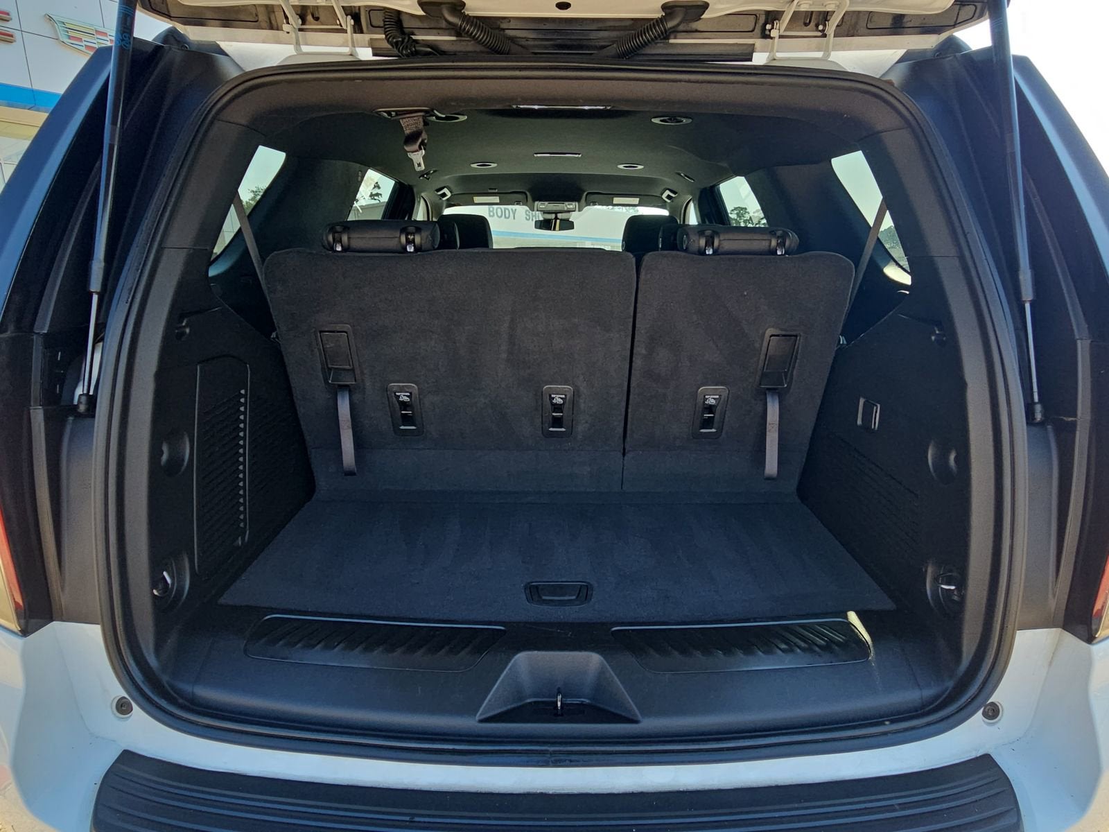 2023 Chevrolet Tahoe LS