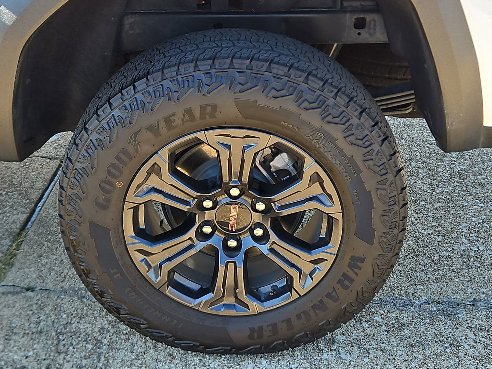 2024 GMC Canyon Elevation