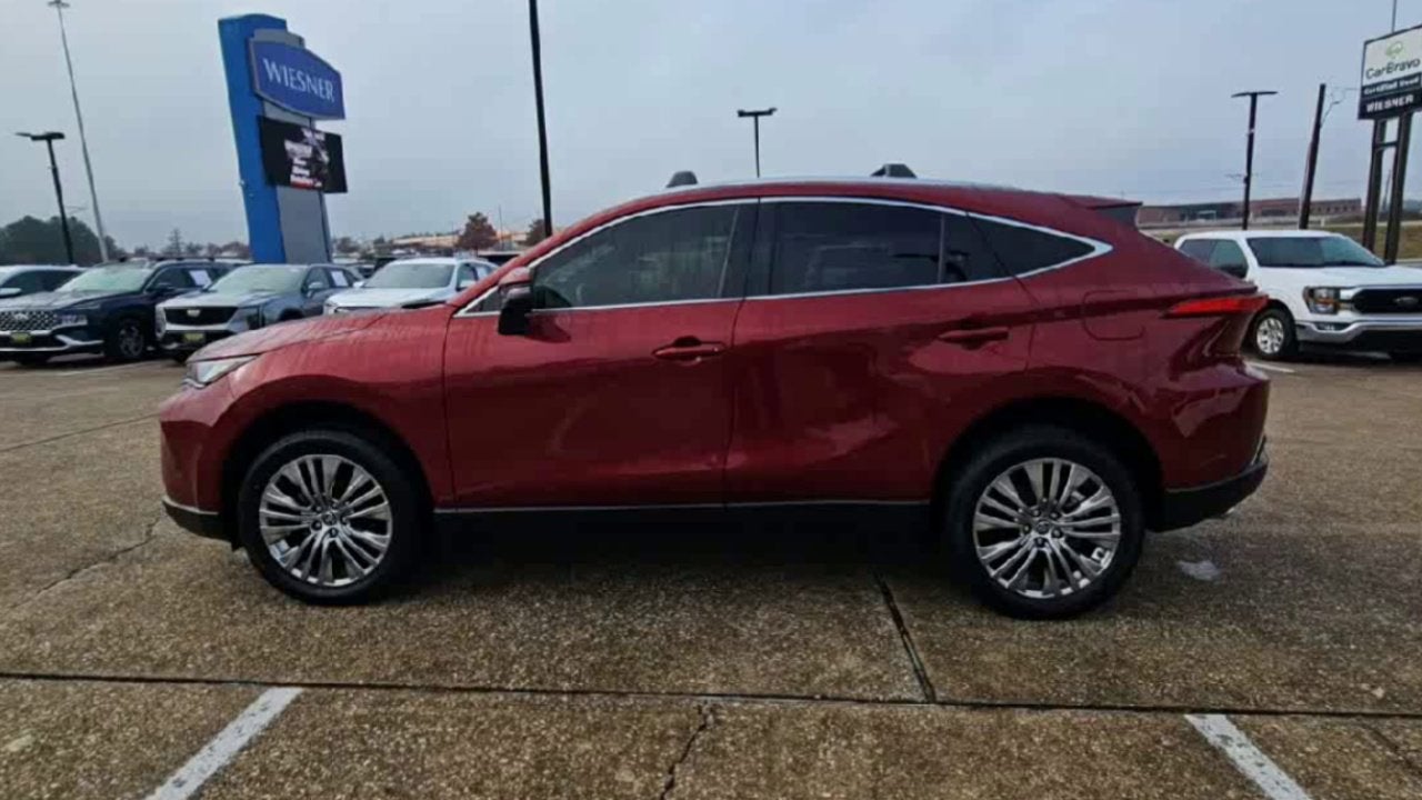 2022 Toyota Venza LE