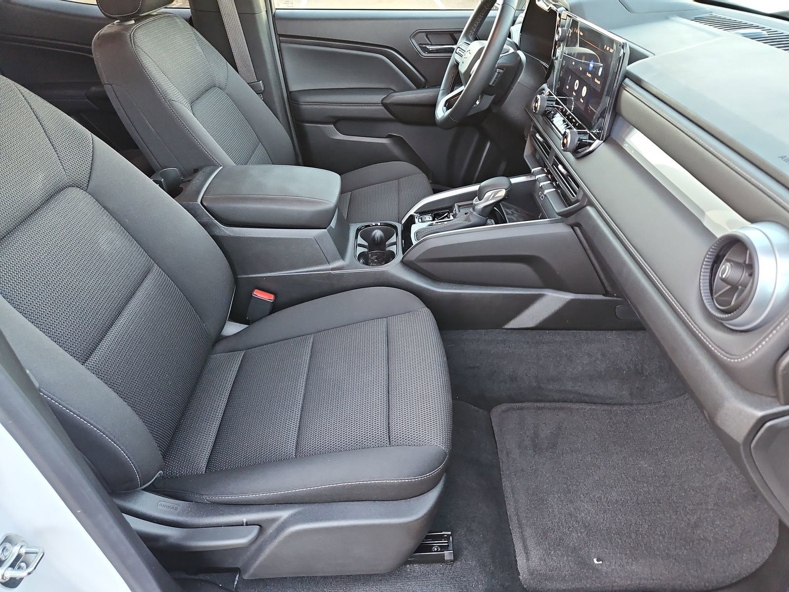 2025 Chevrolet Colorado WT/LT