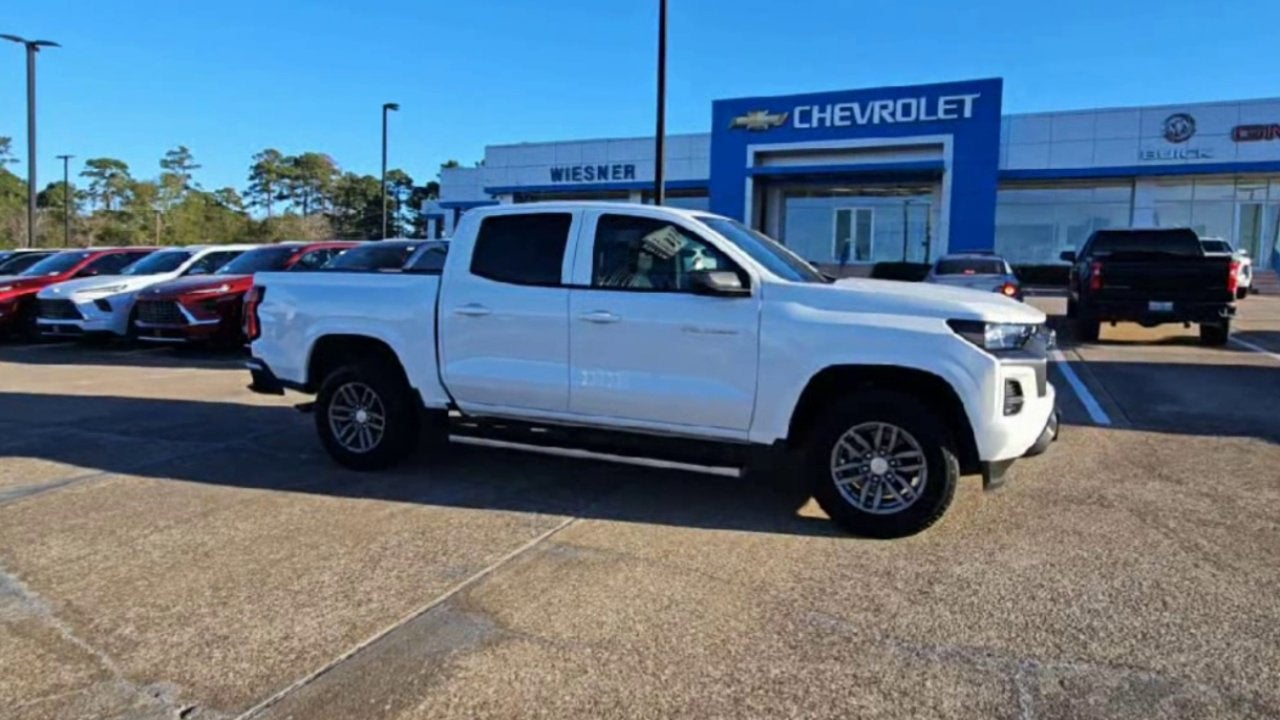 2025 Chevrolet Colorado WT/LT