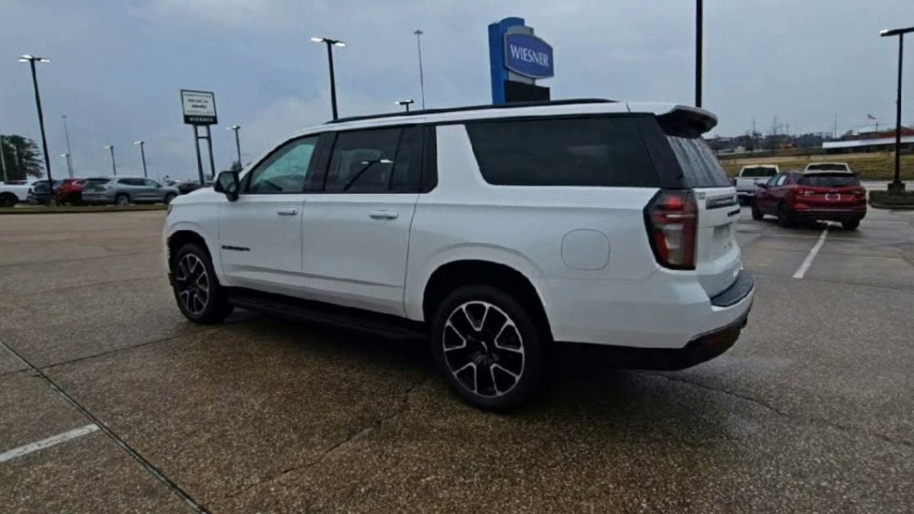 2022 Chevrolet Suburban RST