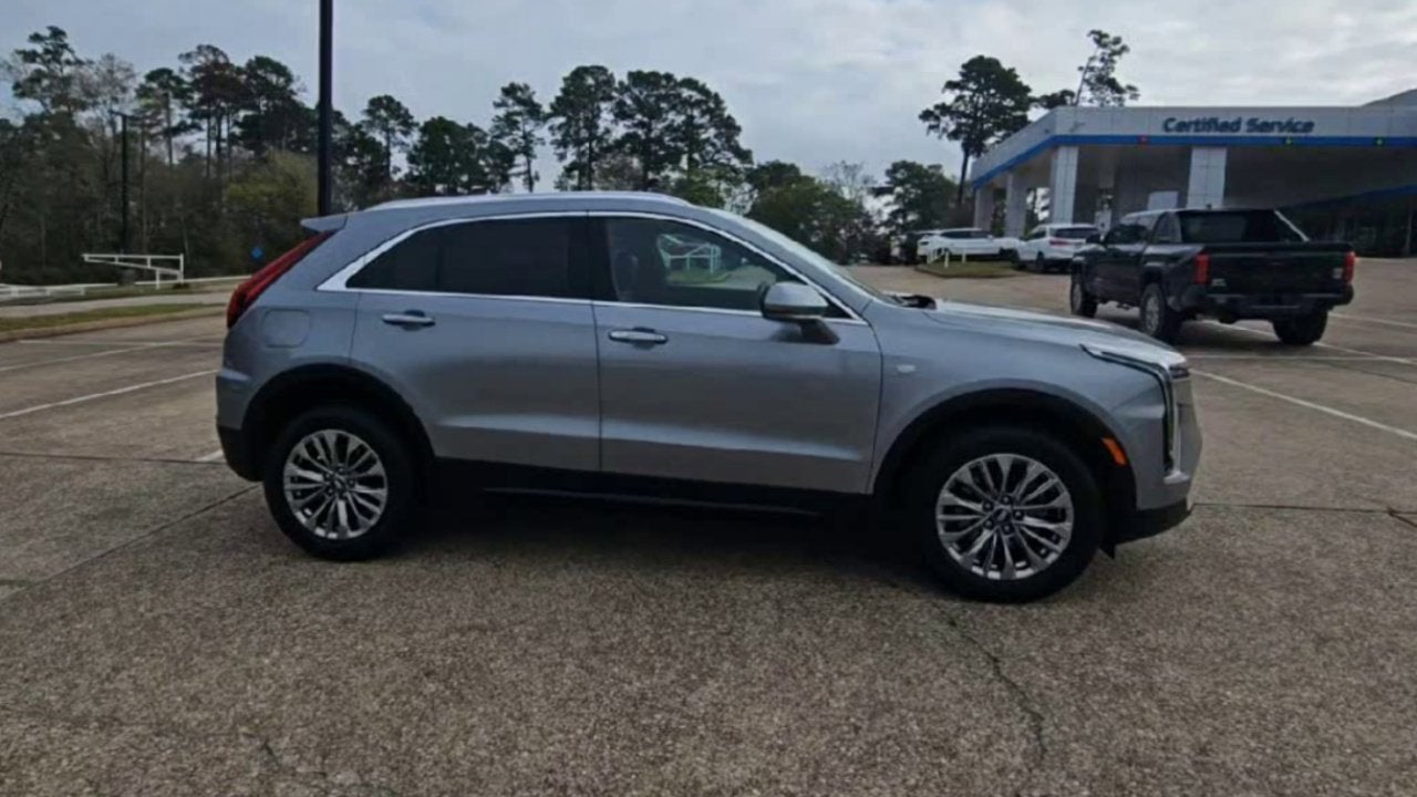 2024 Cadillac XT4 Premium Luxury