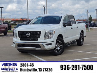 2024 Nissan TITAN Crew Cab SV 4x2