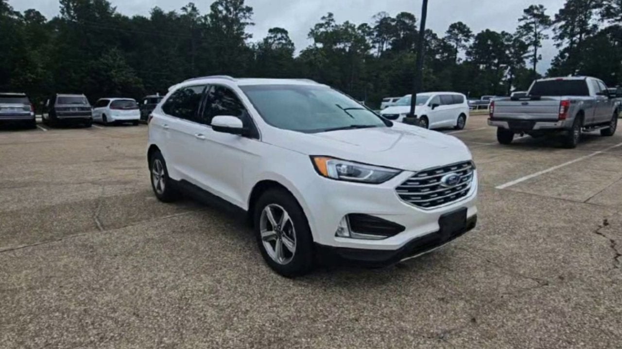 2019 Ford Edge SEL's photo