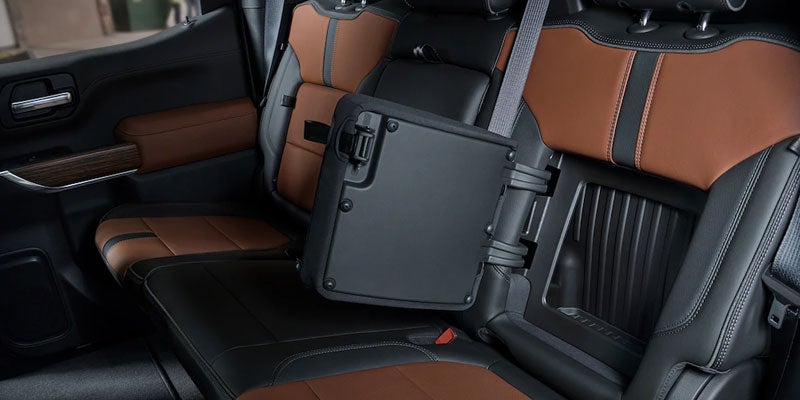 Chevrolet Silverado 1500 interior amenities